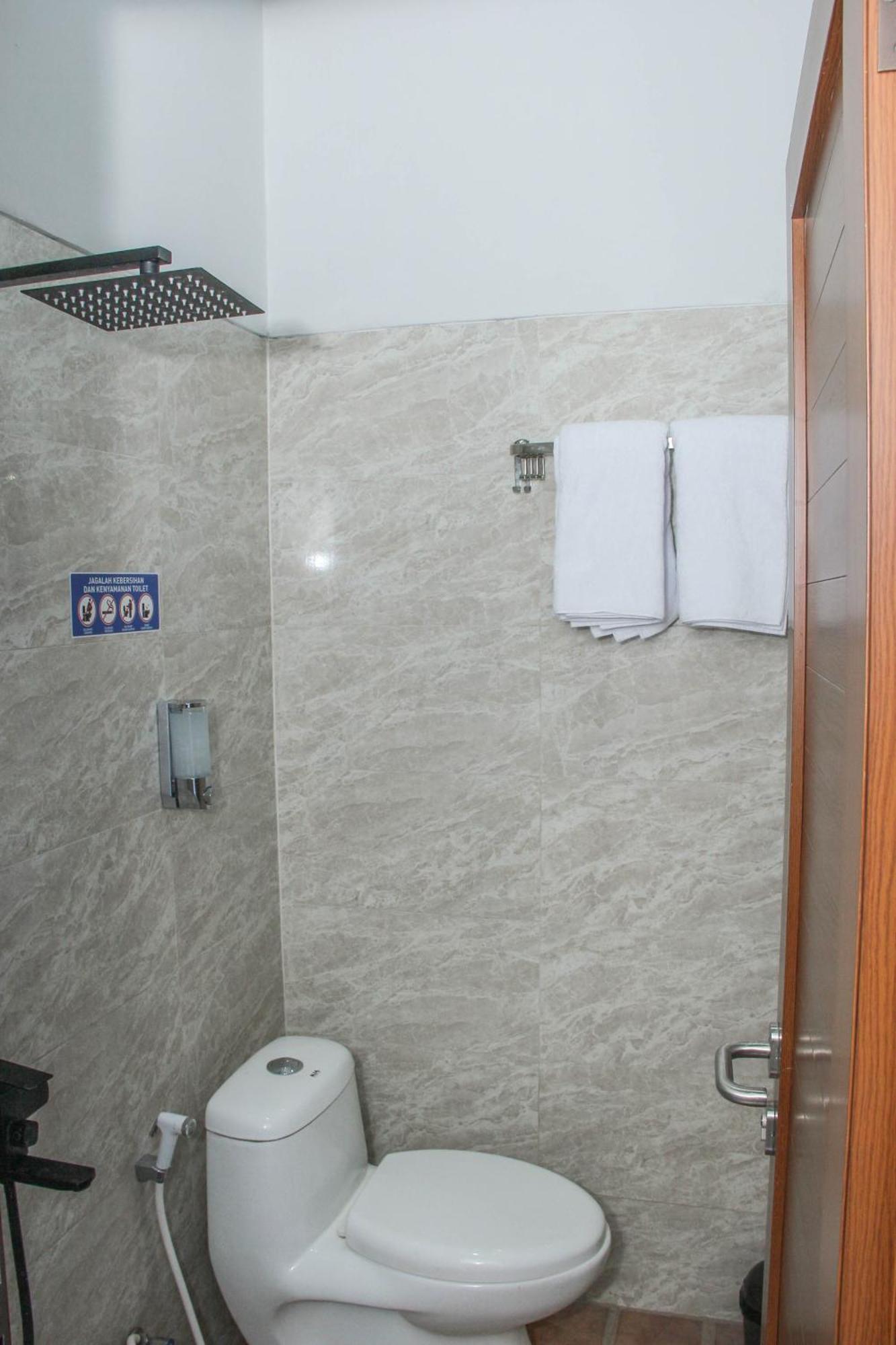 בנדונג Laswi Syariah Guest House מראה חיצוני תמונה